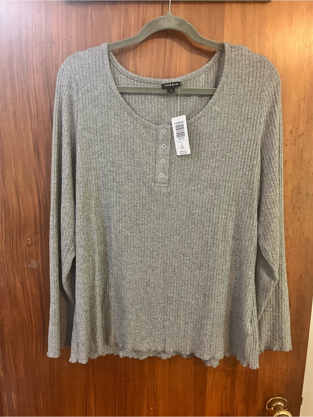 Torrid Gray Ribbed Henley Sweater- Long Sleeve NWT 18-20 size 2
